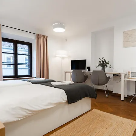 Old Town Concierge Muzeum Warszawy *