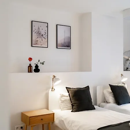 Old Town Concierge Muzeum Warszawy *