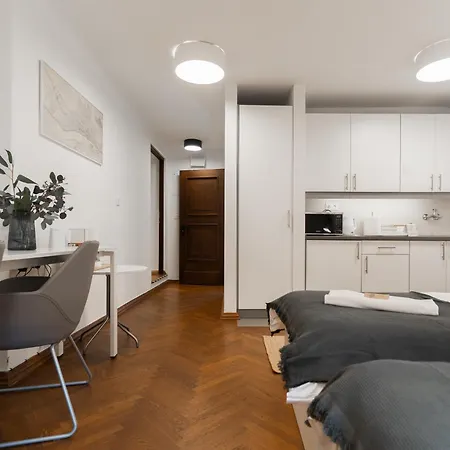 Old Town Concierge Muzeum Warszawy * Varsavia