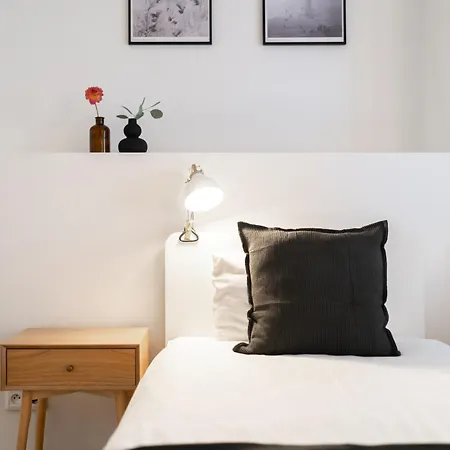 Old Town Concierge Muzeum Warszawy * ワルシャワ