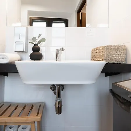 Old Town Concierge Muzeum Warszawy * ワルシャワ